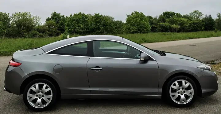 Renault Laguna 2009, foto 5