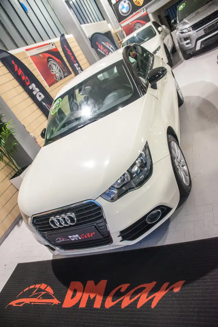 Audi A1 SPORTBACK 1.6 TDI AMBITION S-Tronic - NEOPATENTATI Blanco - 2