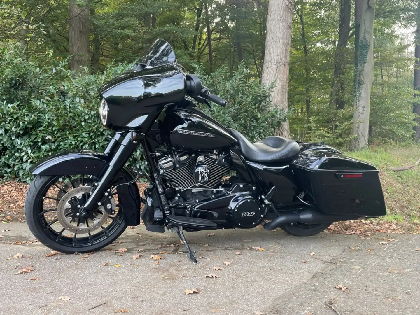 Harley-Davidson Street Glide Negru - 2