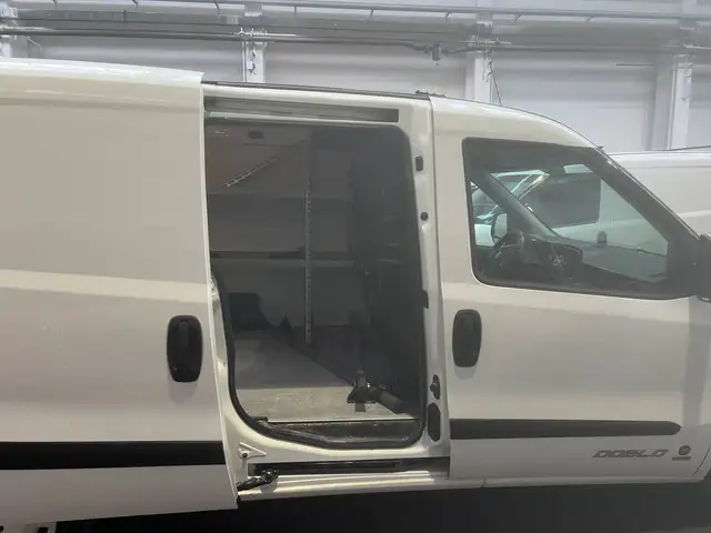 Fiat Doblo view 8