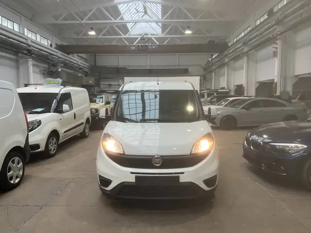 Fiat Doblo view 3