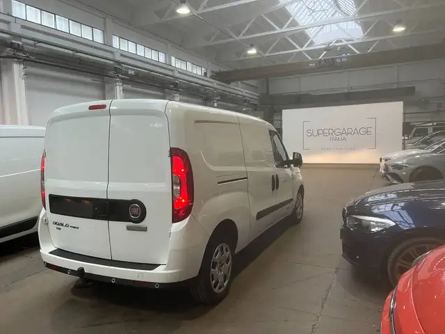 Fiat Doblo view 4