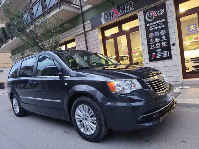 Lancia Voyager Voyager 2.8 CRDI 163CV 7 POSTI PERFETTA