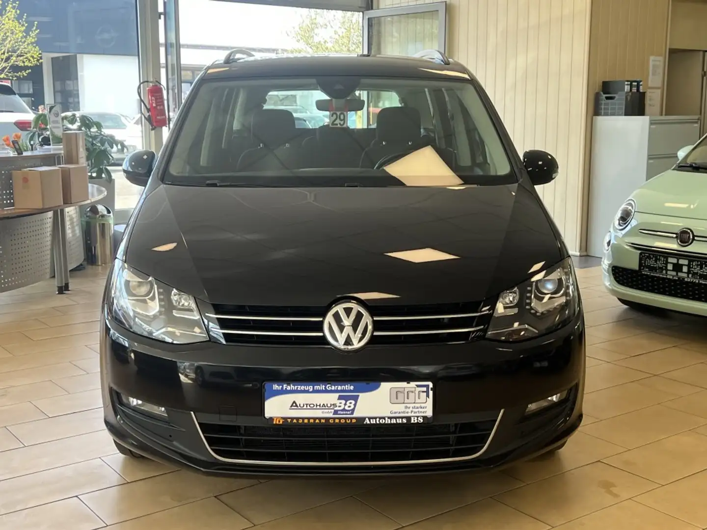 Volkswagen Sharan Comfortline 2.0 TDI DSG 7-Sitze AHK ACC Zwart - 2