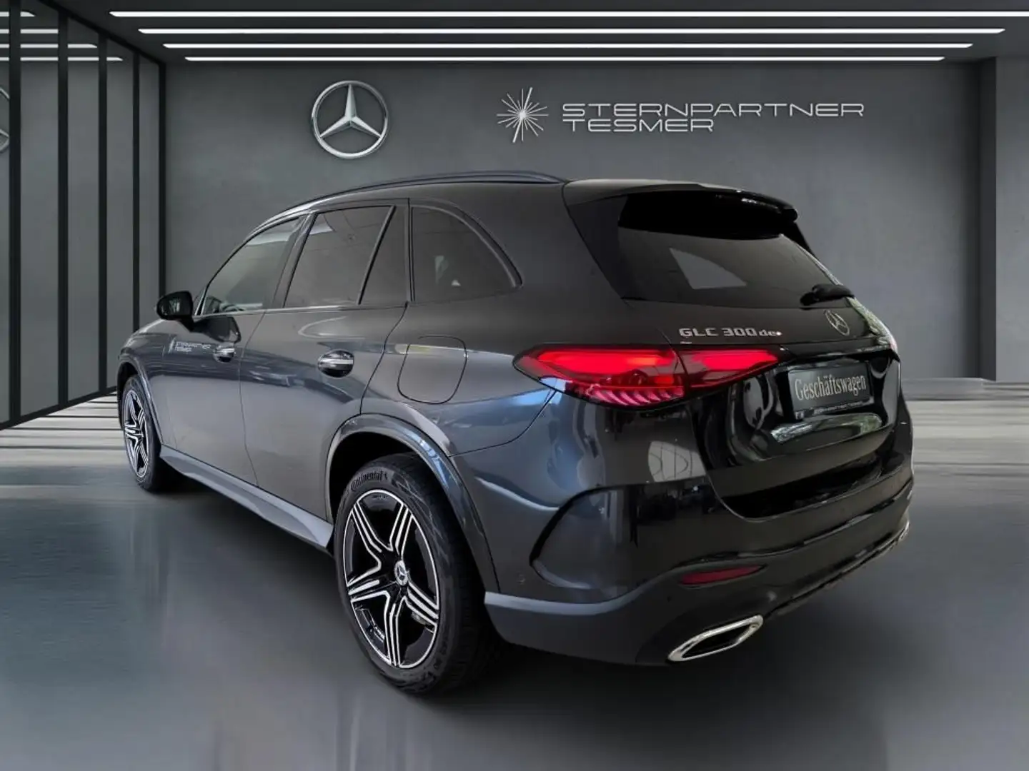 Mercedes-Benz GLC 300 de 4MATIC #AMG#PANO-D#MEMORY#AHK#NIGHT-P Grau - 2