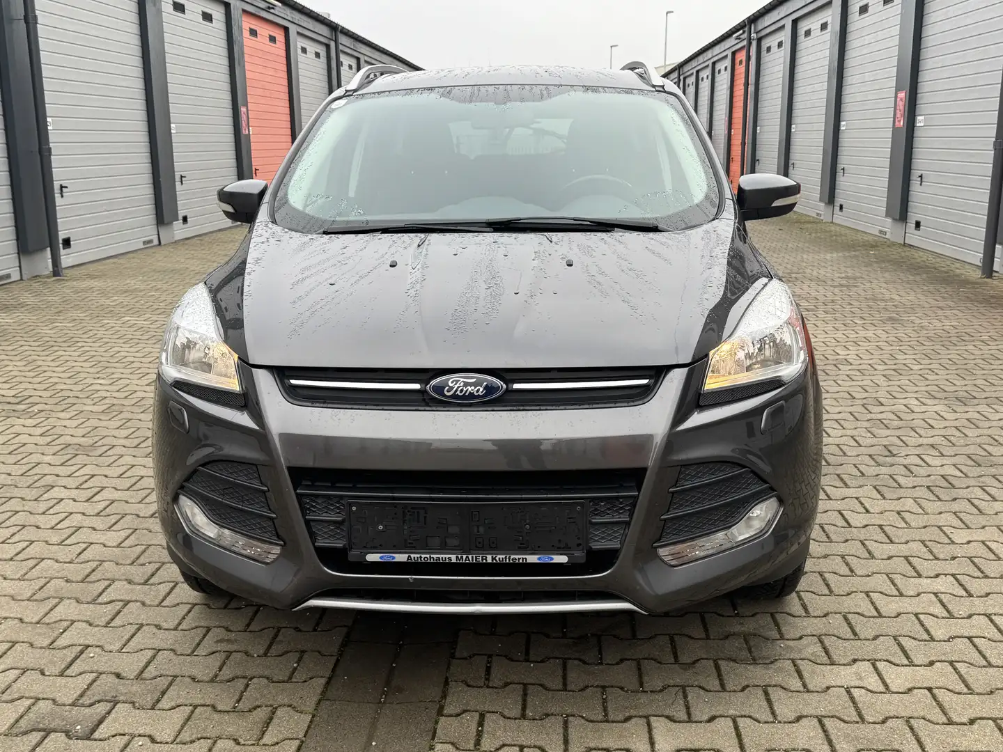 Ford Kuga Trend Grau - 1