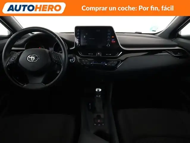 Toyota C-HR view 13