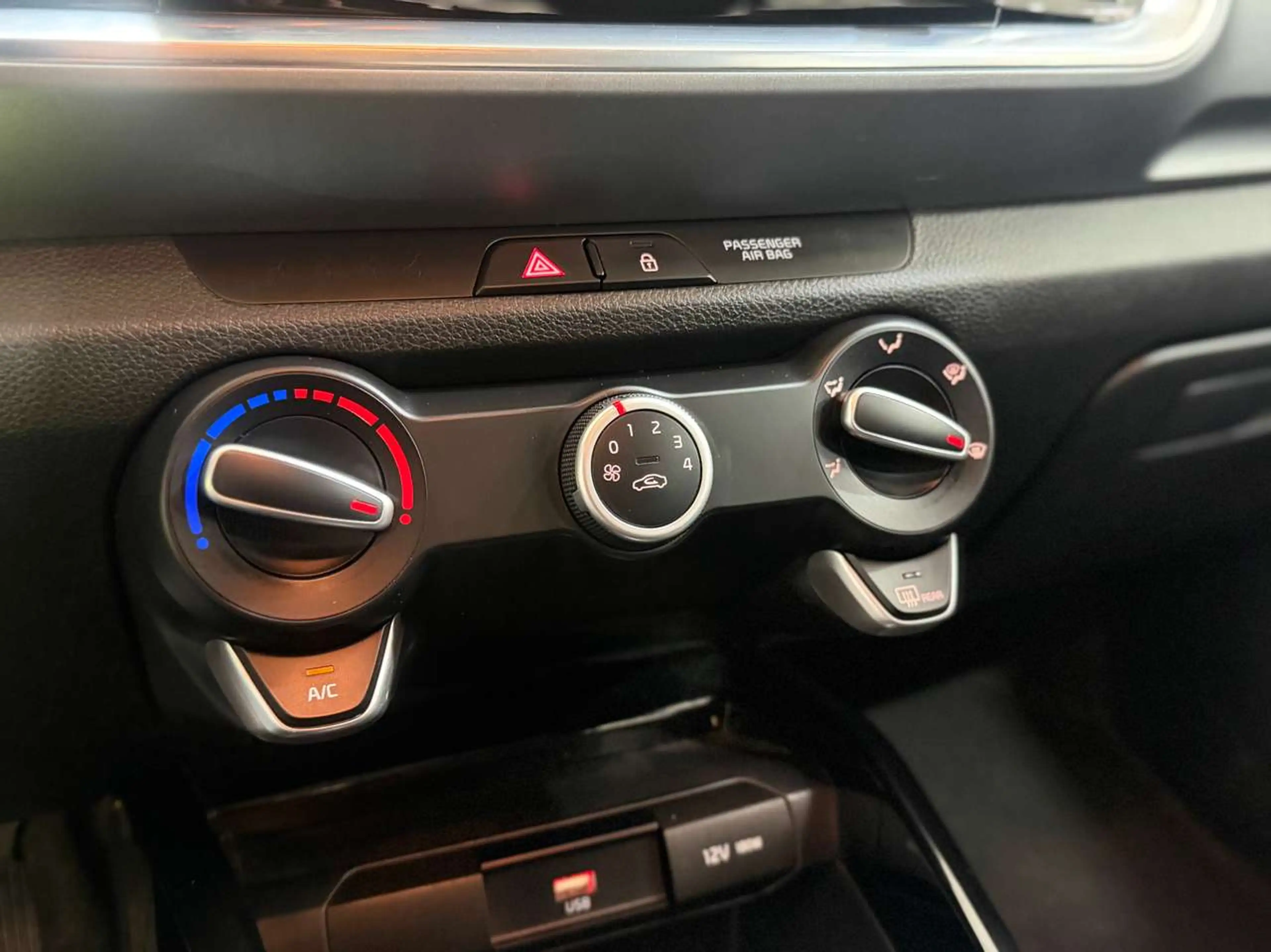 Kia Stonic 1.0 101CV *CARPLAY*CAMERA*CRUISE*CLIM — photo 15