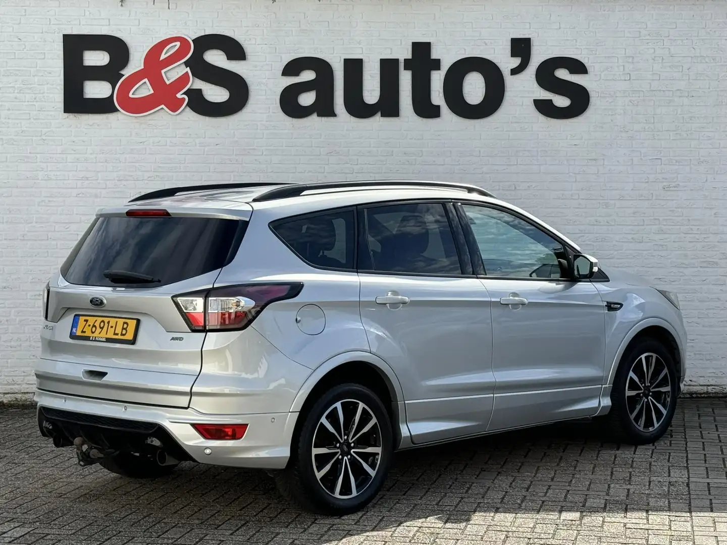 Ford Kuga 1.5 EcoBoost ST Line Automaat Trekhaak Carplay Nav Grijs - 2