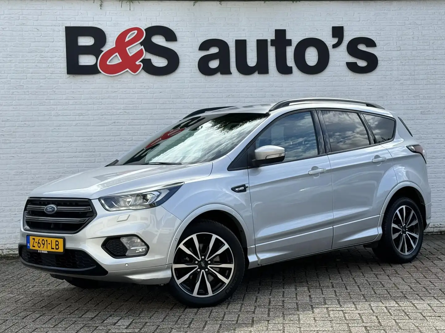 Ford Kuga 1.5 EcoBoost ST Line Automaat Trekhaak Carplay Nav Grijs - 1