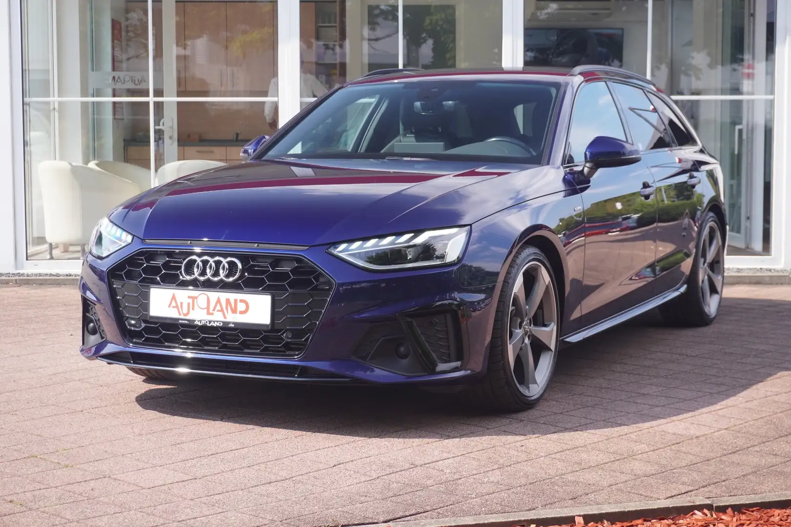 Audi A4 Avant 40 2.0 TFSI S line S-Tronic LED AHK ACC Blauw - 2