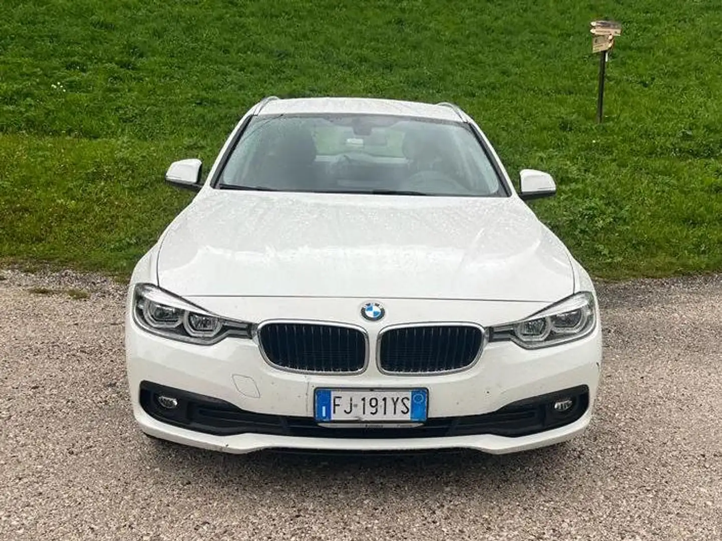 BMW 316 Serie 3 F31 2015 Touring 316d Touring Luxury auto Bianco - 1