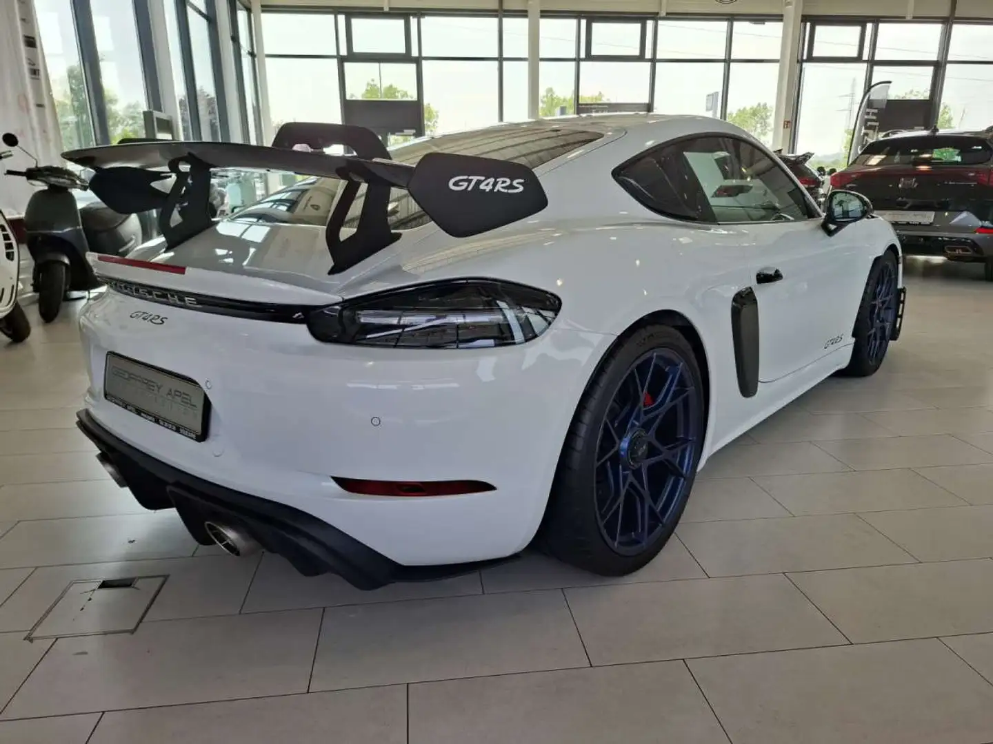 Porsche 718 Cayman GT4 RS ClubSport Weissach Blanc - 2