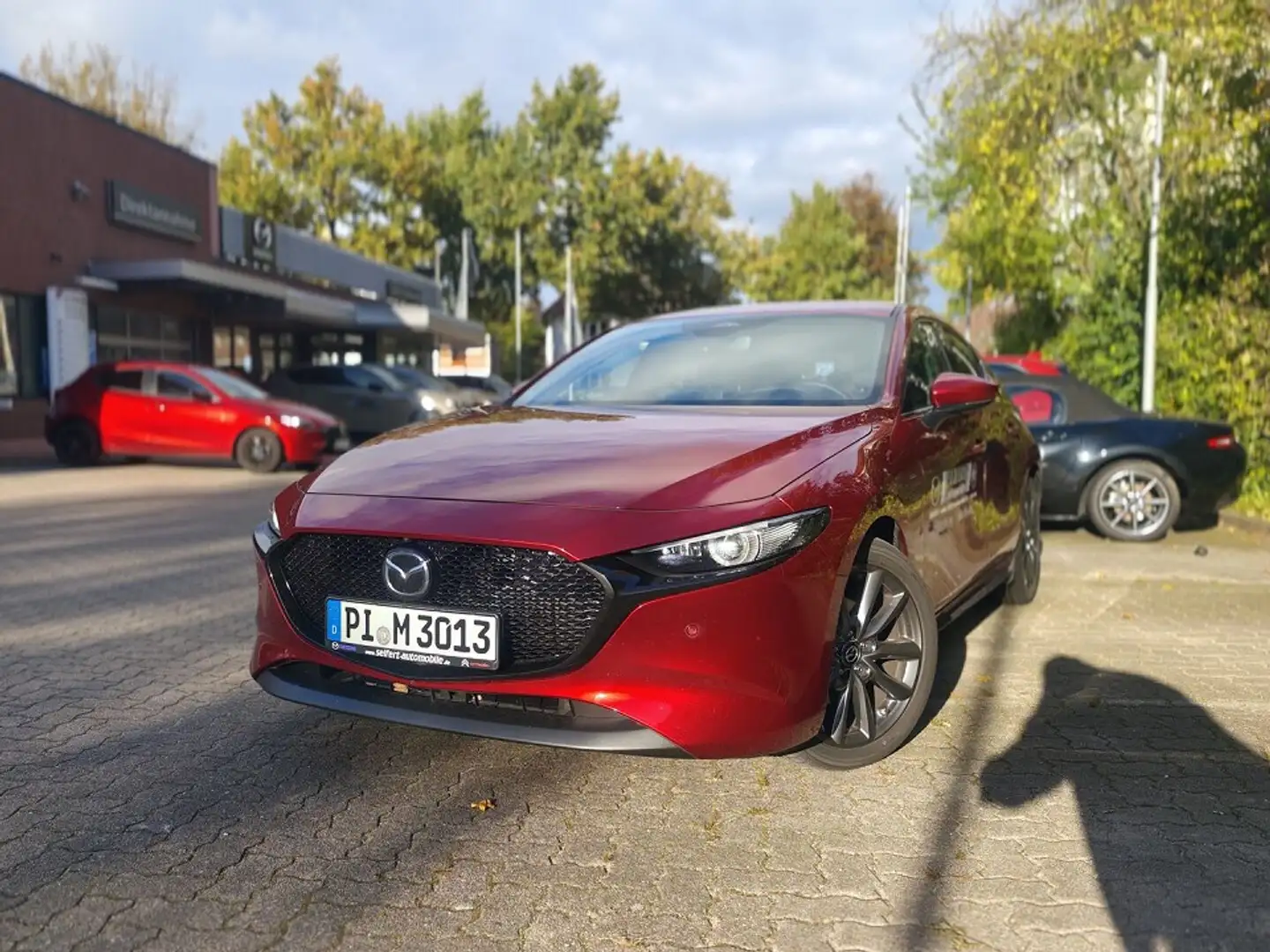 Mazda 3 2.5L e-SKYACTIV G 140ps FWD Exclusive-line Rouge - 1
