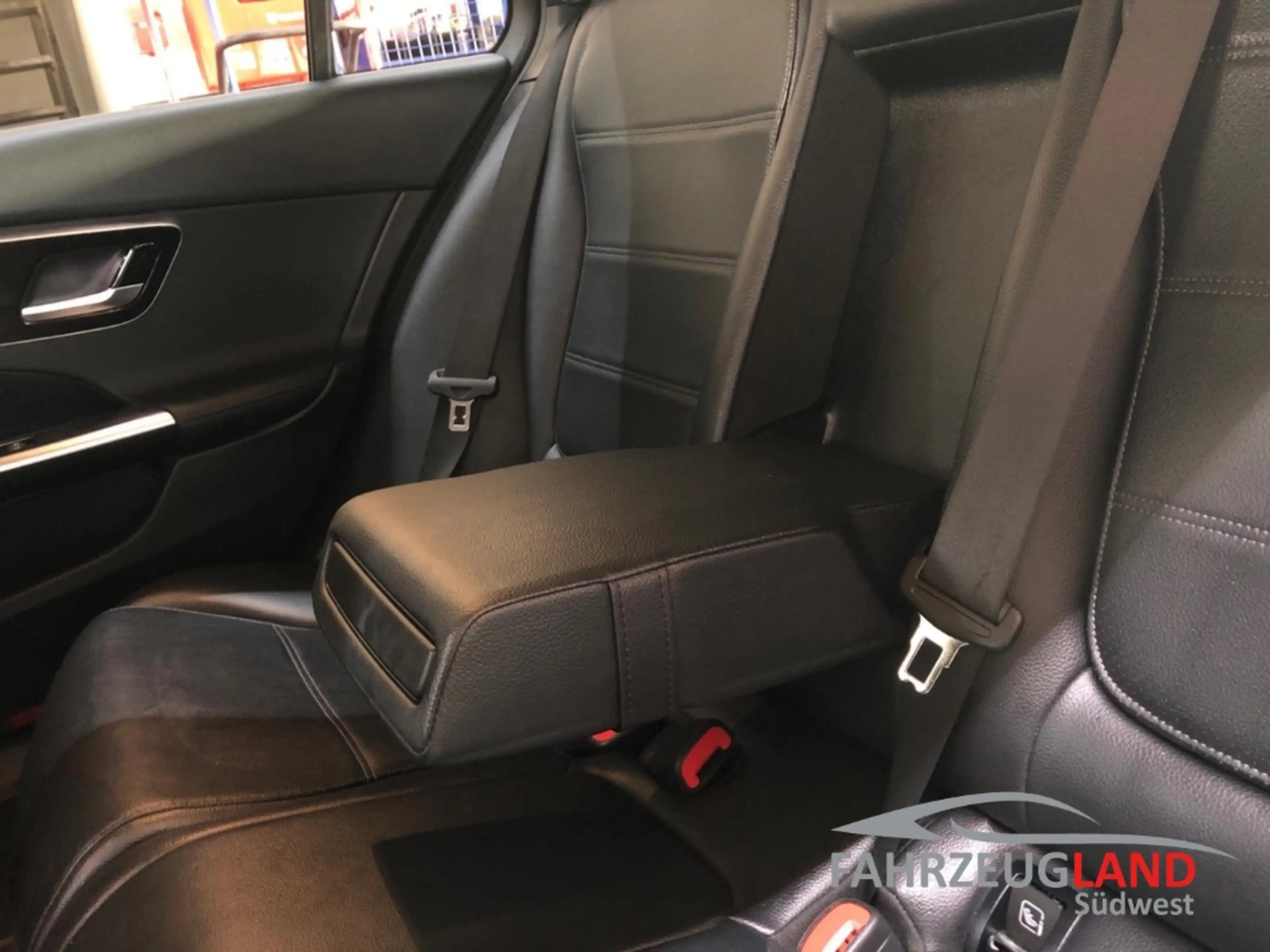 Mercedes-Benz C 220 T-Modell Avantgarde Komfort-Paket Infotainment-Pak — photo 15