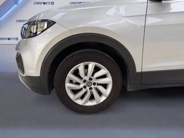 Volkswagen T-Cross view 15