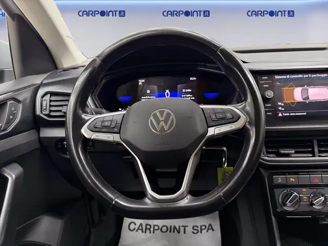 Volkswagen T-Cross view 13