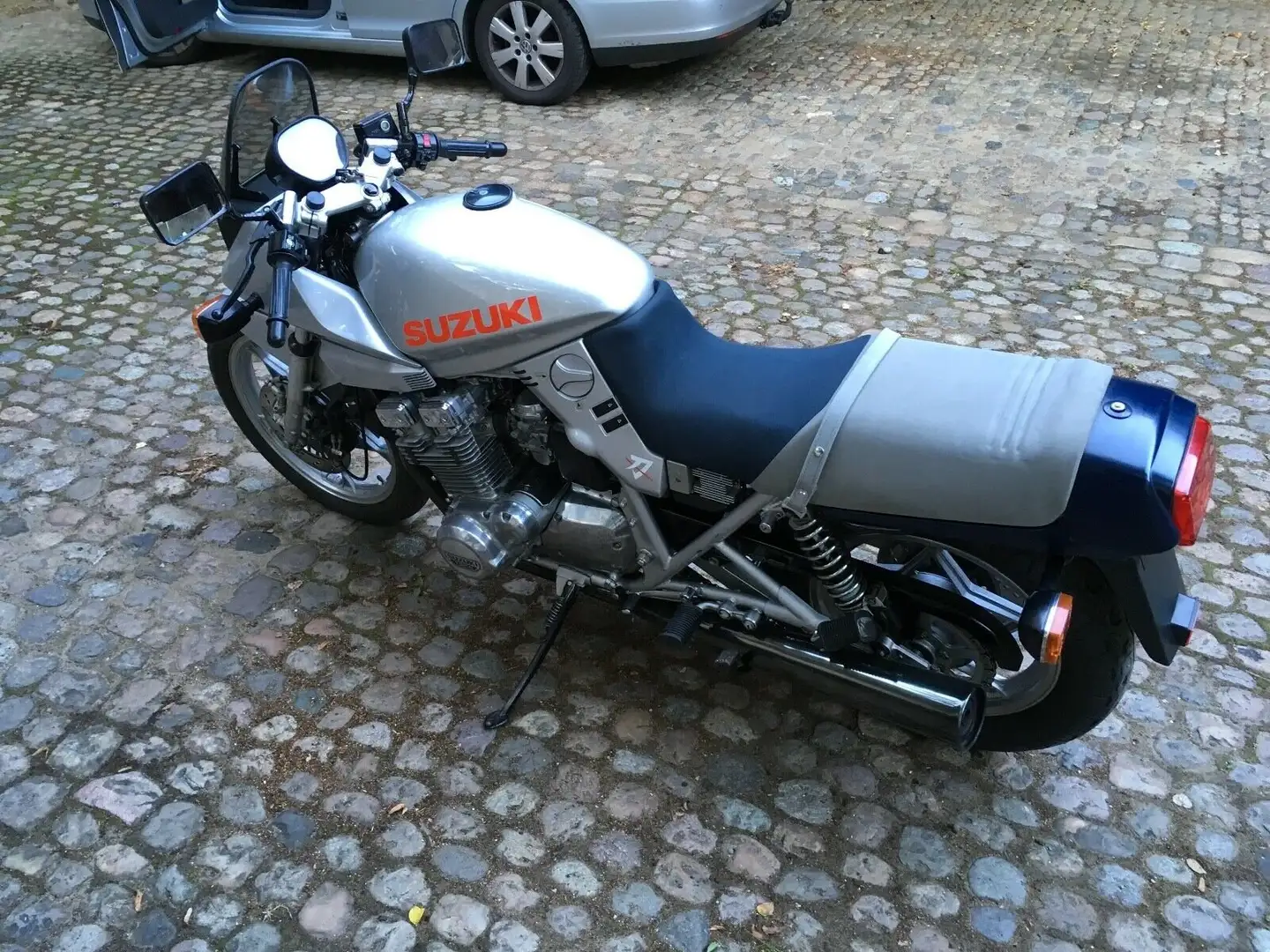 Suzuki GSX 1100 SZ Katana Plateado - 2