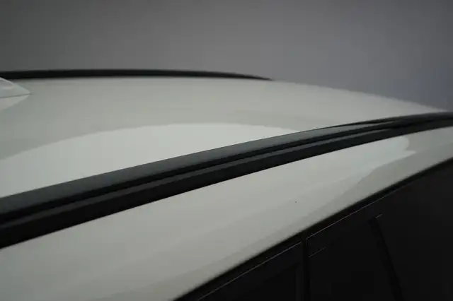 BMW 3 Series view 14