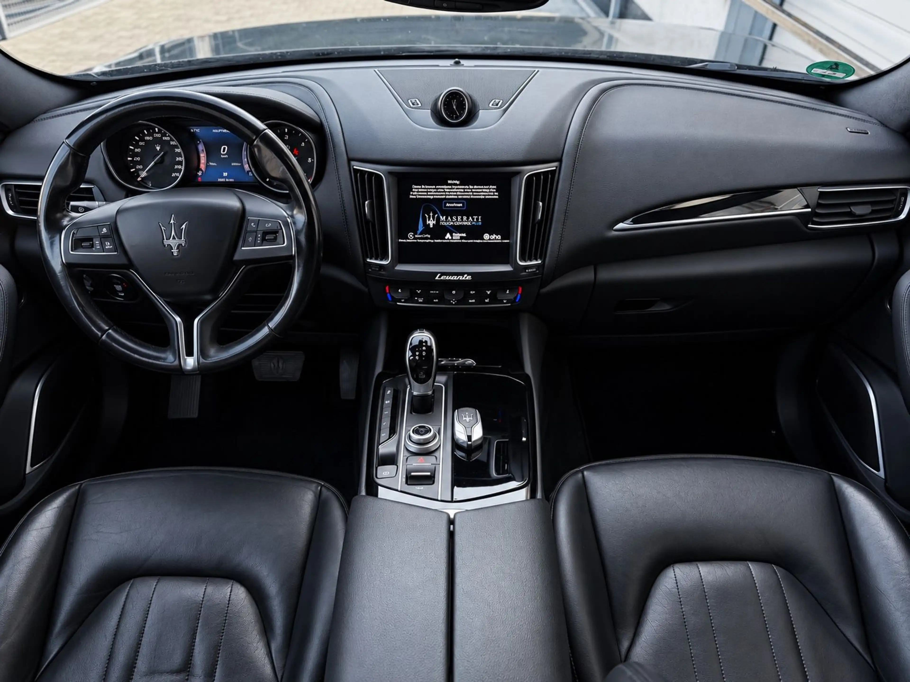 Maserati Levante Diesel * VOLL MASERATI SCHECKHEFT*PANO — photo 12
