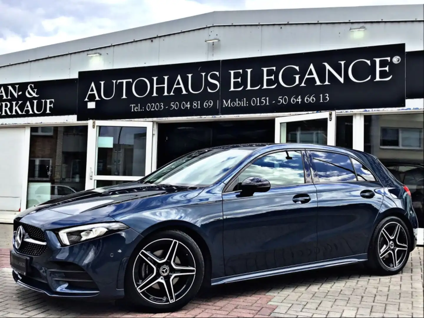 Mercedes-Benz A 200 7G-DCT~AMG Line~Night Paket~Kamera~Navi~LE Bleu - 2