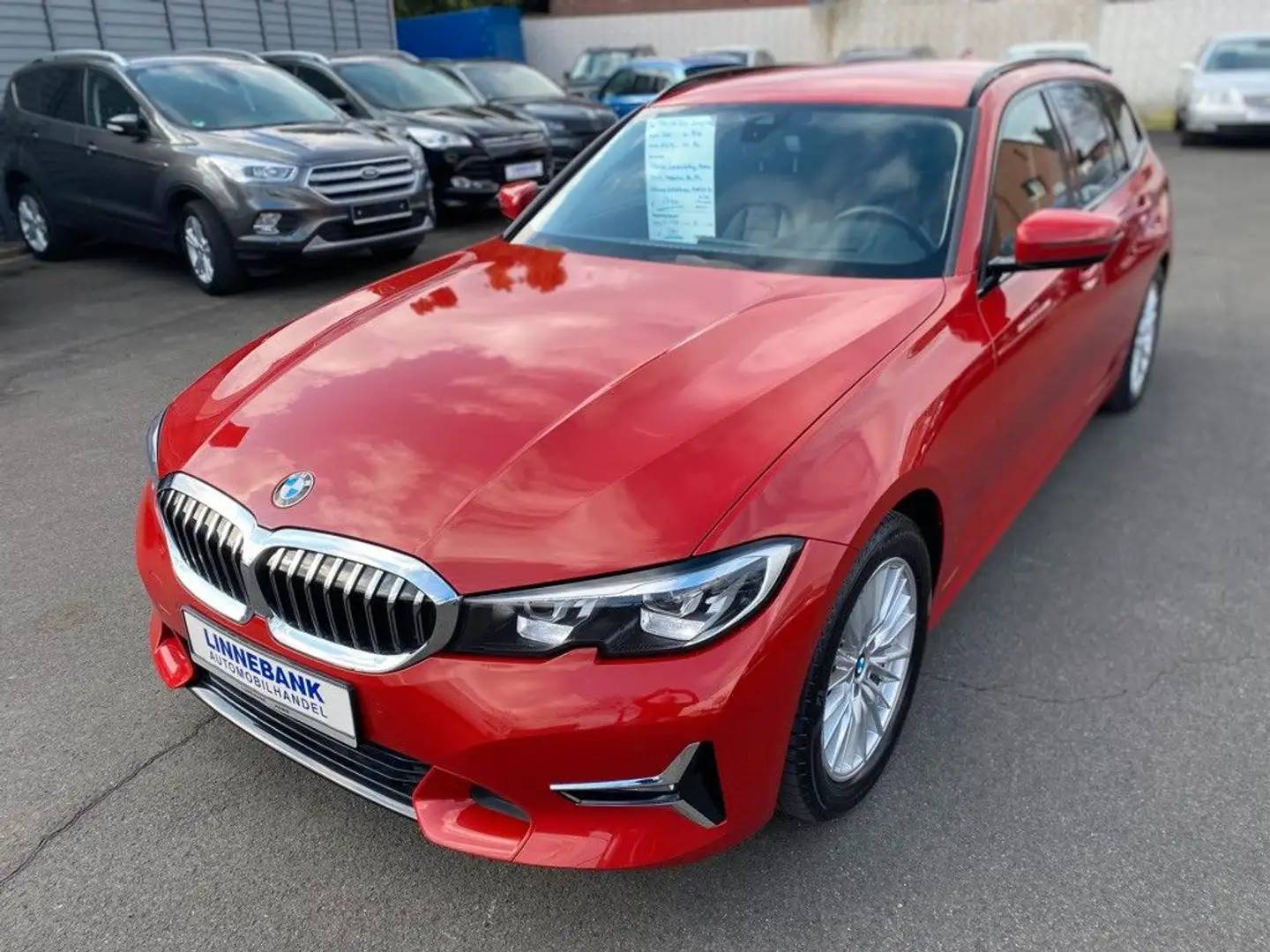 BMW 318 i Touring Luxury Line Rouge - 1