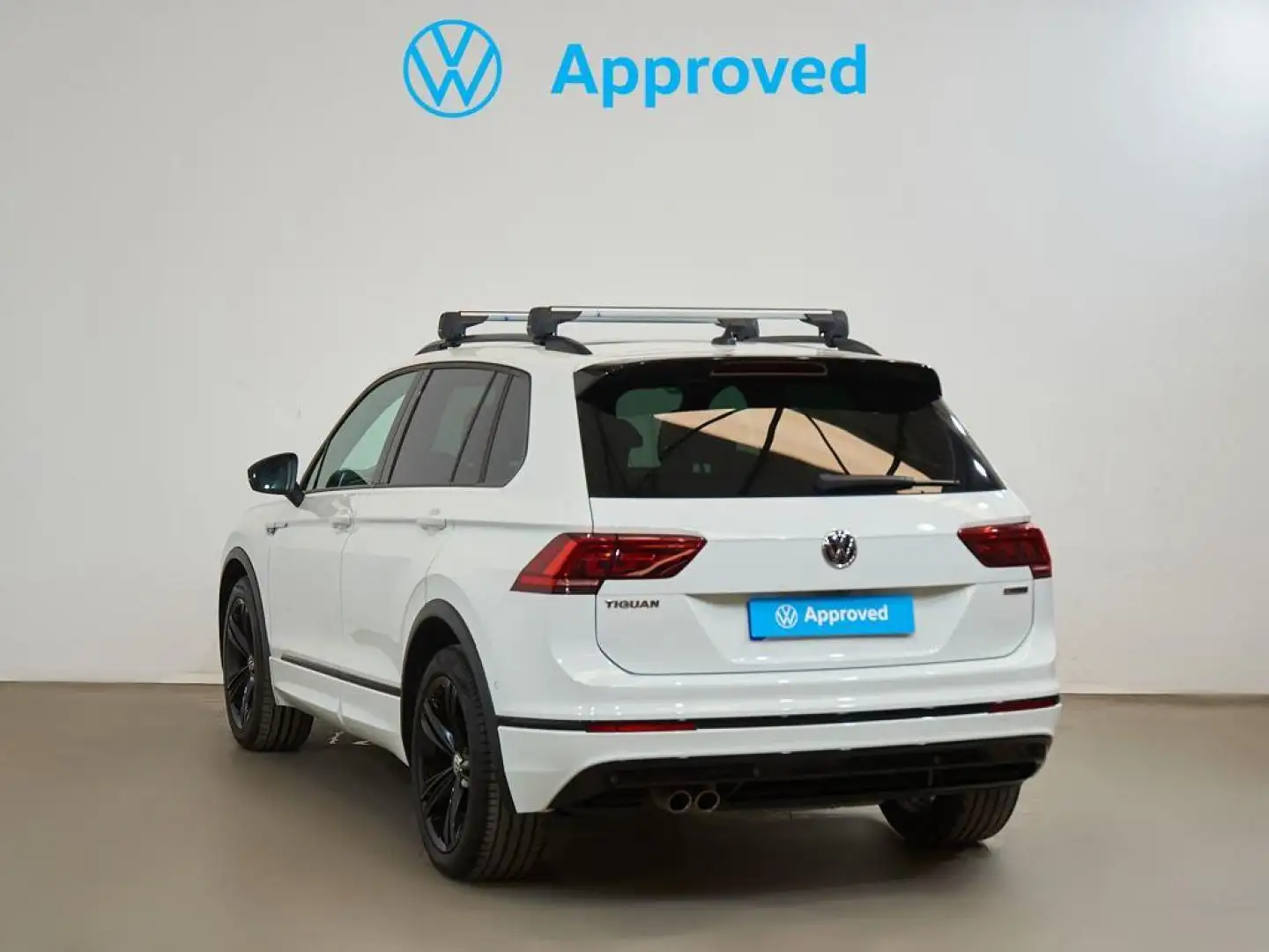Volkswagen Tiguan 2.0 TSI Sport 4Motion DSG 140kW Wit - 2