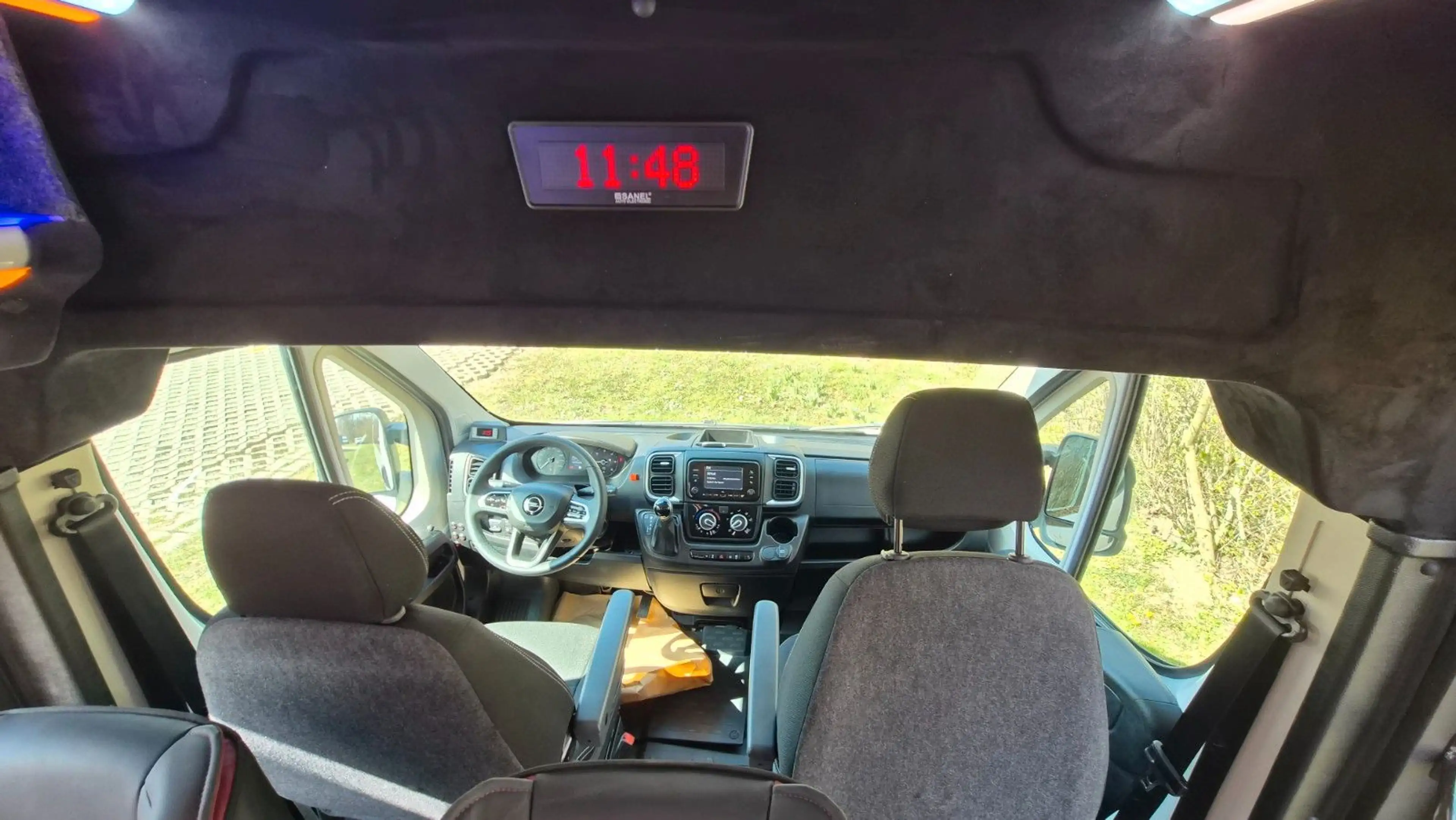 Opel Movano 9 Sitzer VIP Mobility Vorlauffahrzeug — photo 9