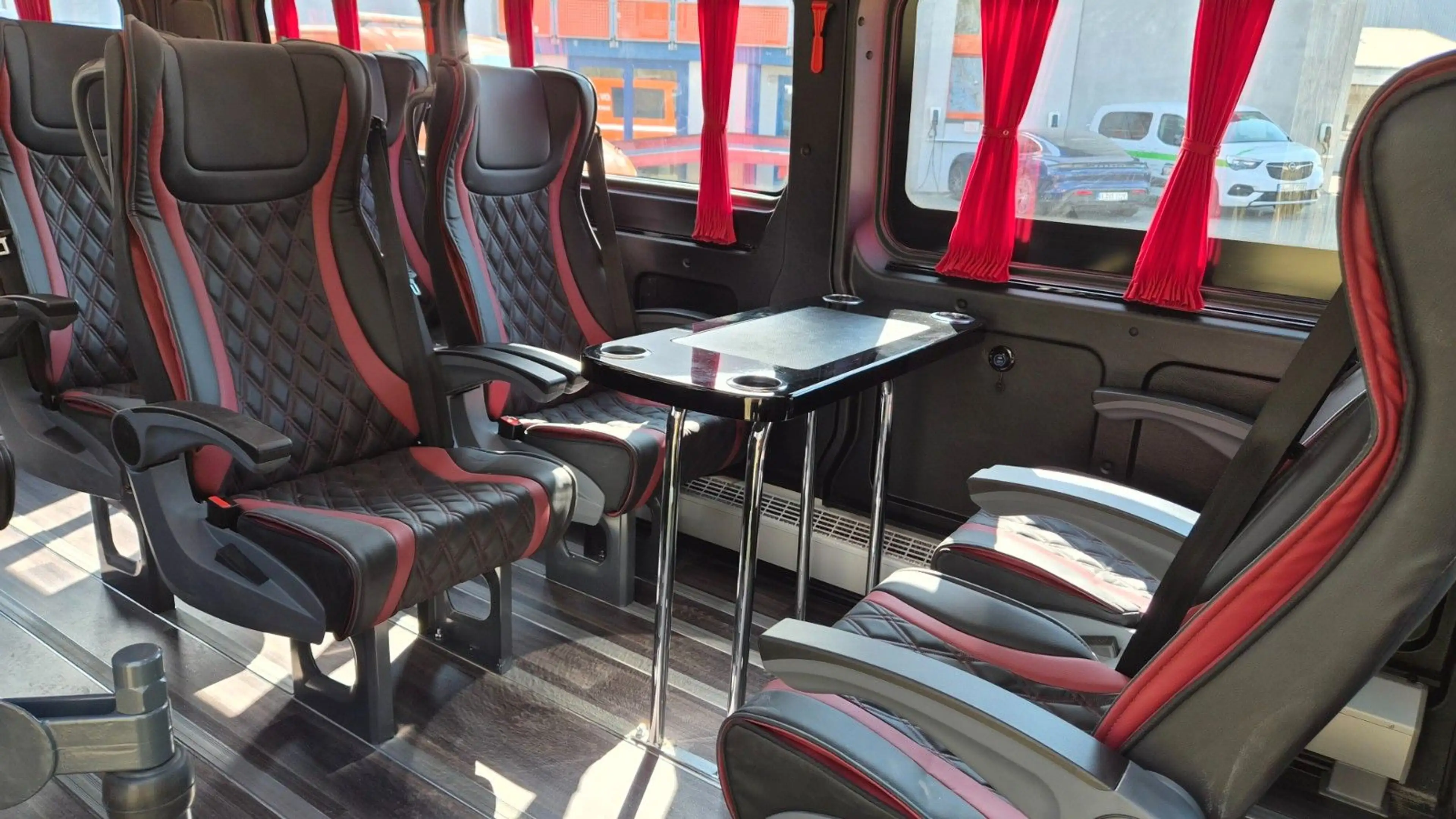 Opel Movano 9 Sitzer VIP Mobility Vorlauffahrzeug — photo 4
