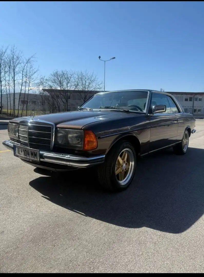 Mercedes-Benz CE 280 Hnědá - 1