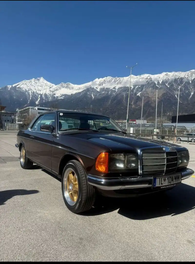 Mercedes-Benz CE 280 Hnědá - 2