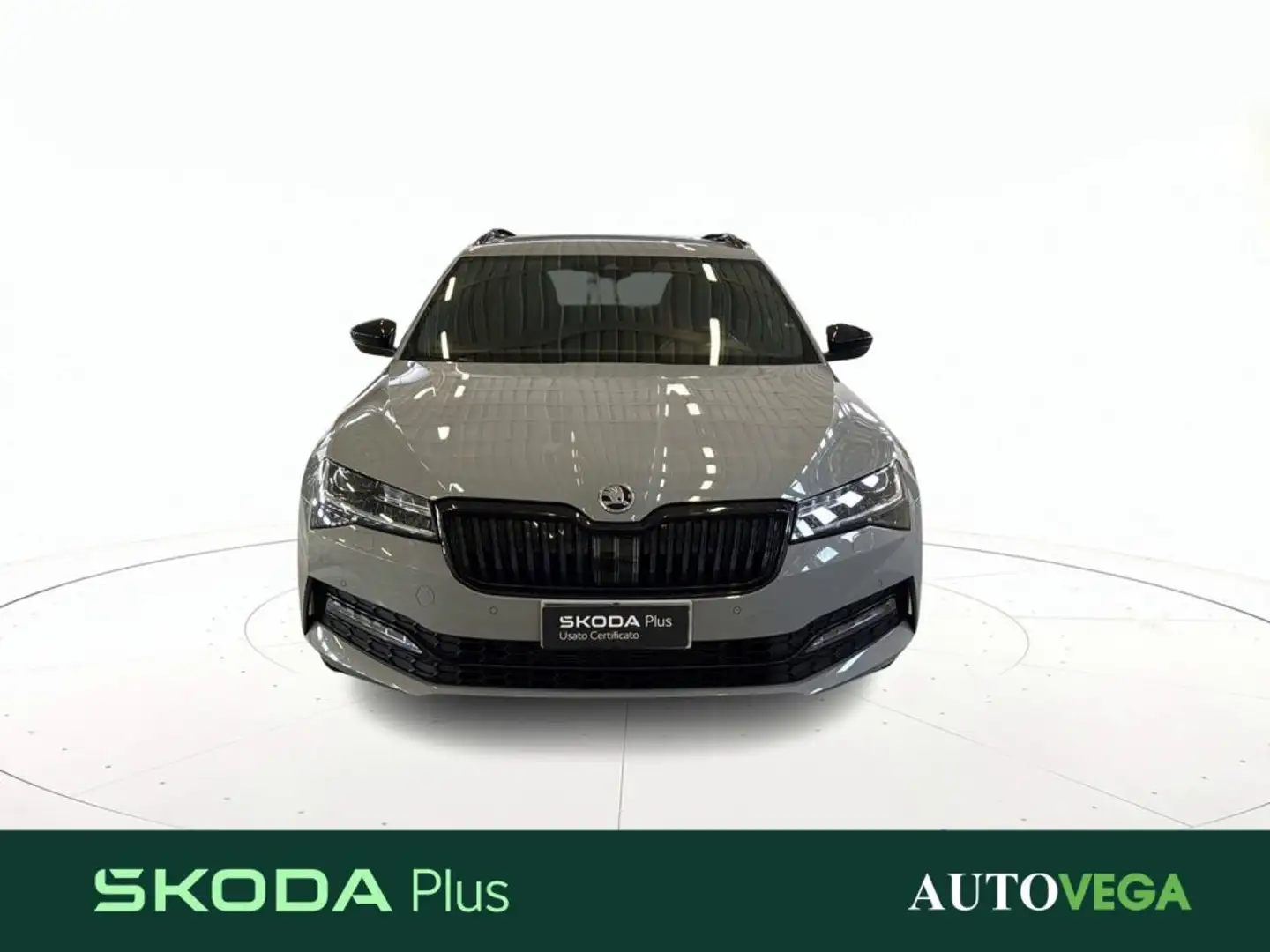 Skoda Superb wagon 2.0 tdi evo sportline 150cv dsg Grigio - 2