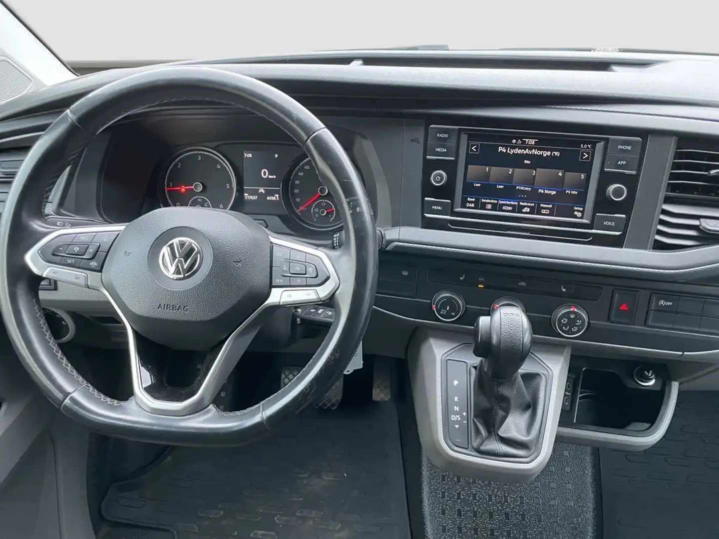 Volkswagen T6.1 Transporter Kasten 2.0 TDI DSG FWD 150PS Rood - 2