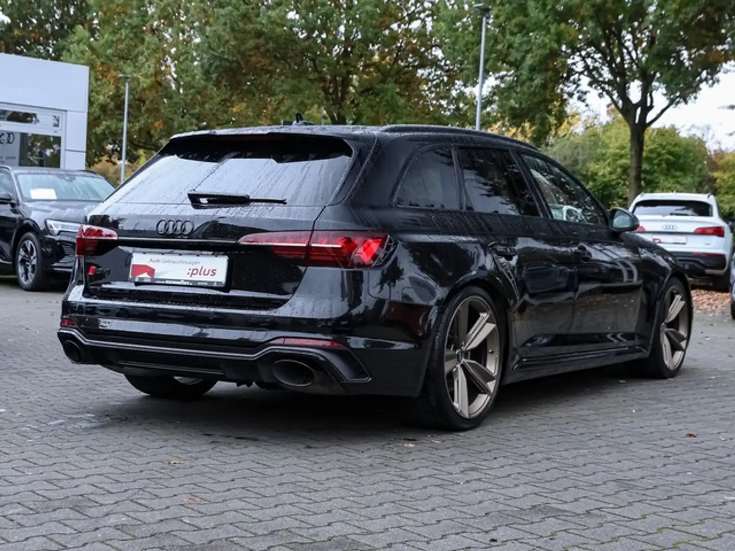 Audi RS4 Avant Carbon 280km/h Pano Matrix LED B&O RS-Spo... Noir - 2