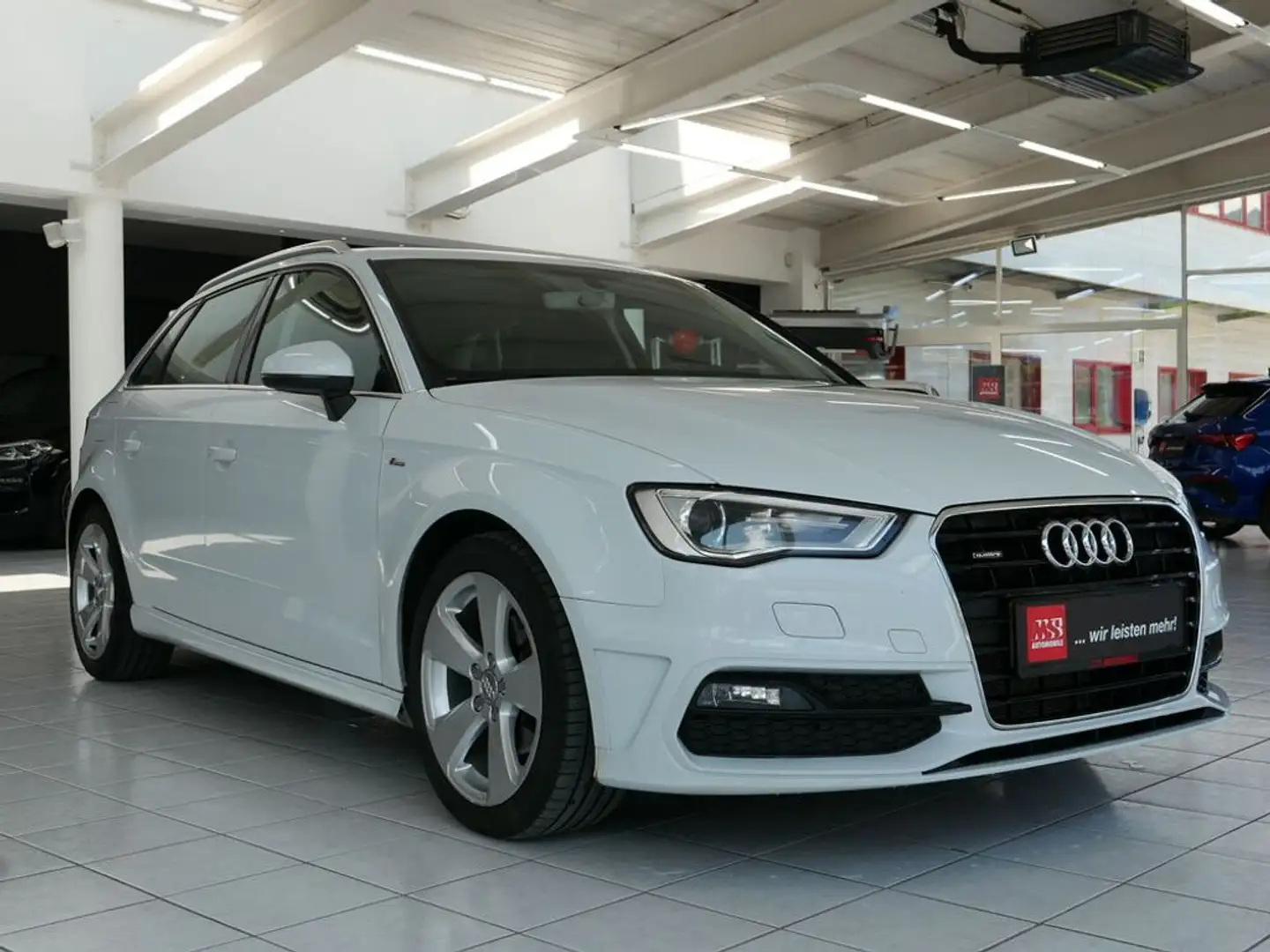 Audi A3 SB quattro Ambition 1,6 TDI *S-Line* Weiß - 1