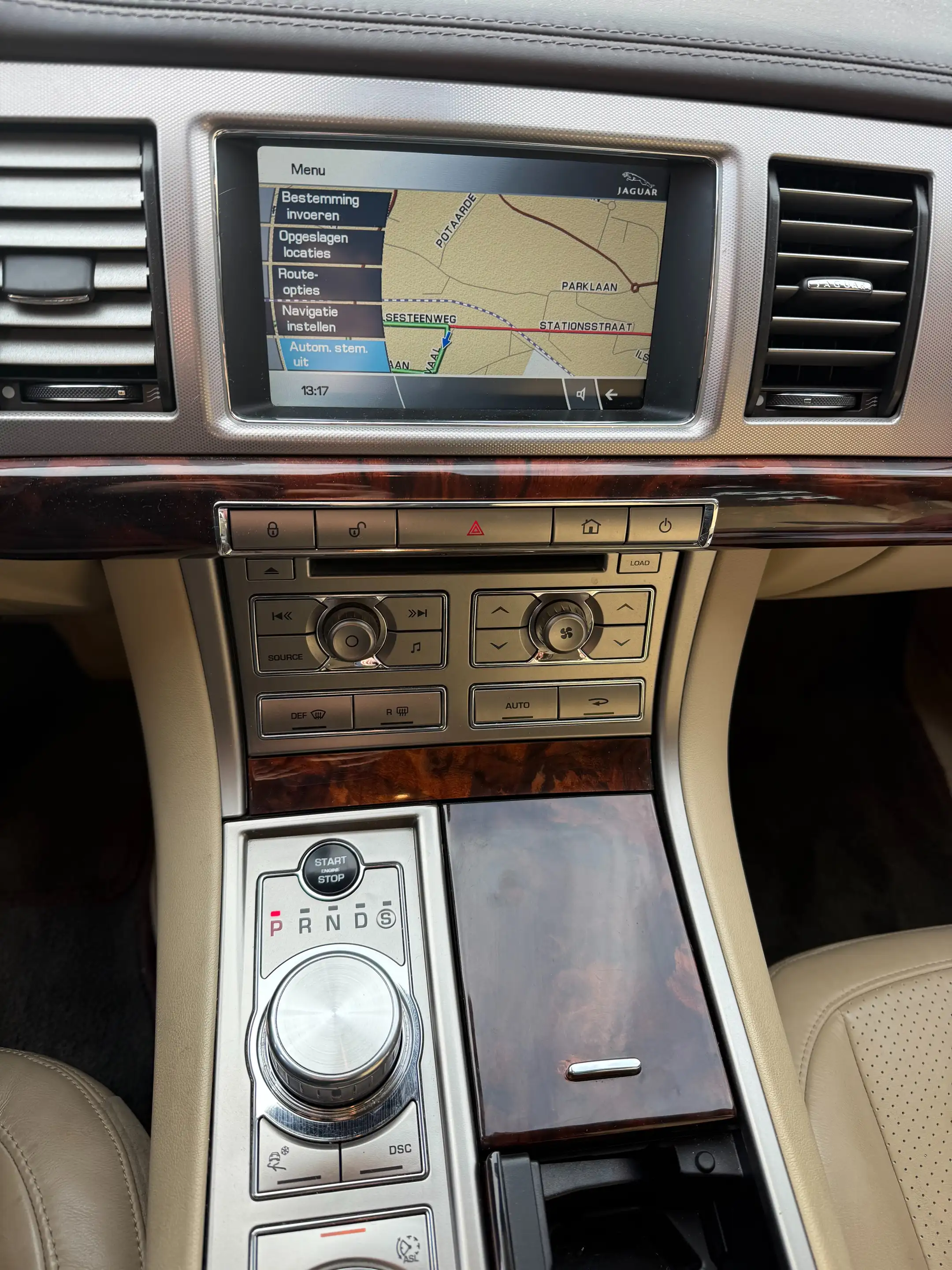 Jaguar XF XF 2.7 Turbo V6 Etat Neuve Carnet Facture 3000E — photo 9