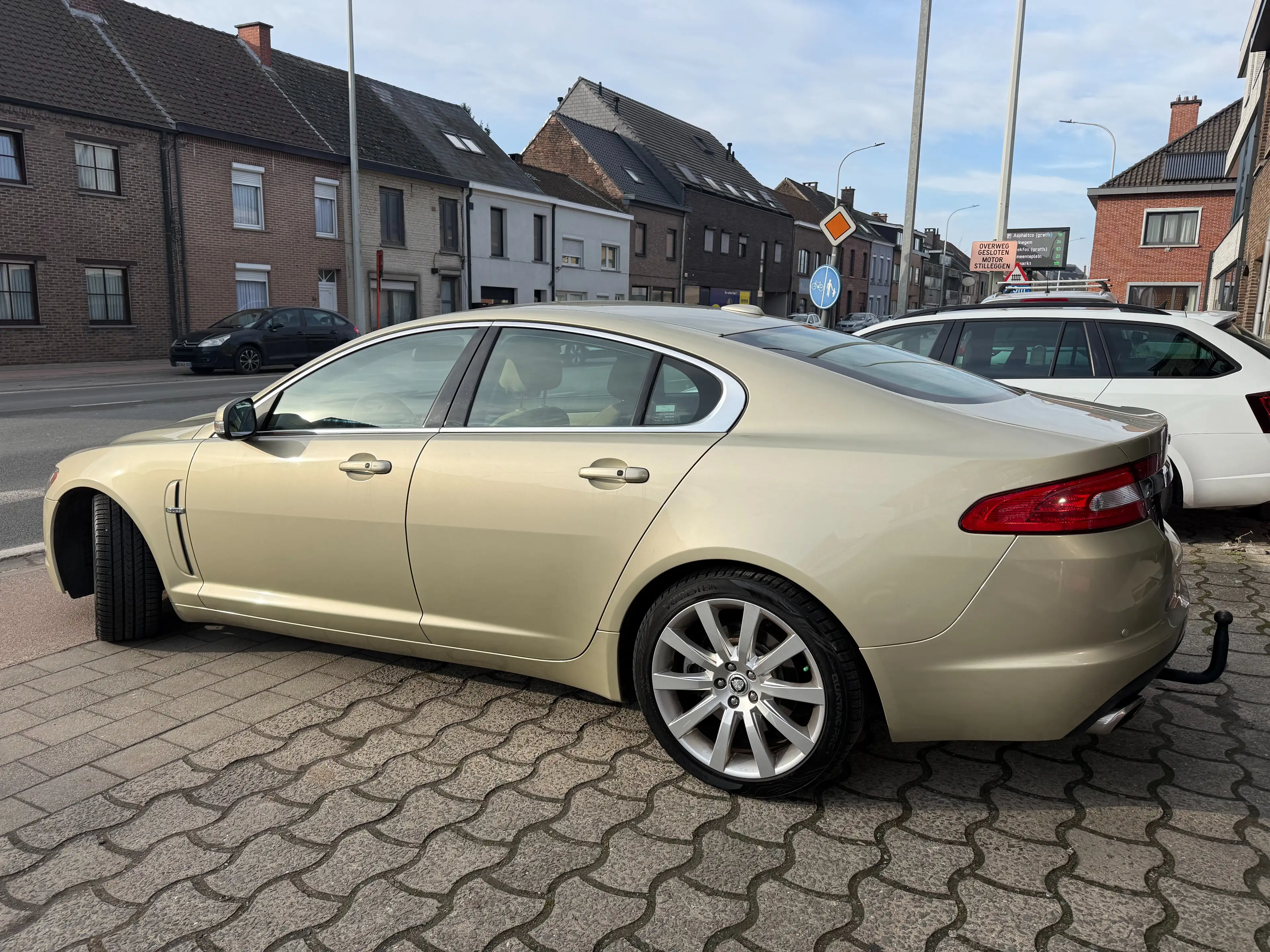 Jaguar XF XF 2.7 Turbo V6 Etat Neuve Carnet Facture 3000E — photo 6