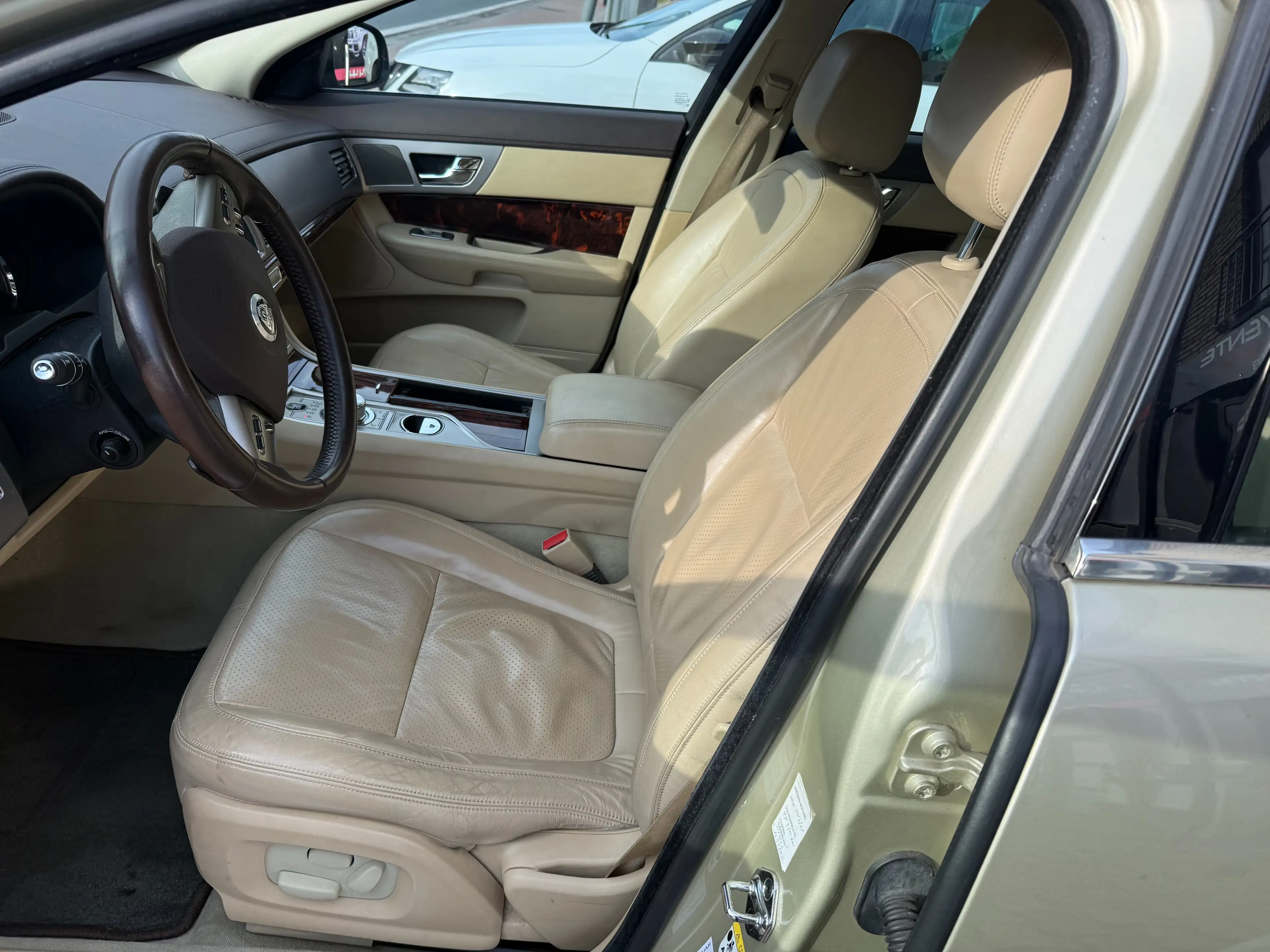 Jaguar XF XF 2.7 Turbo V6 Etat Neuve Carnet Facture 3000E — photo 8