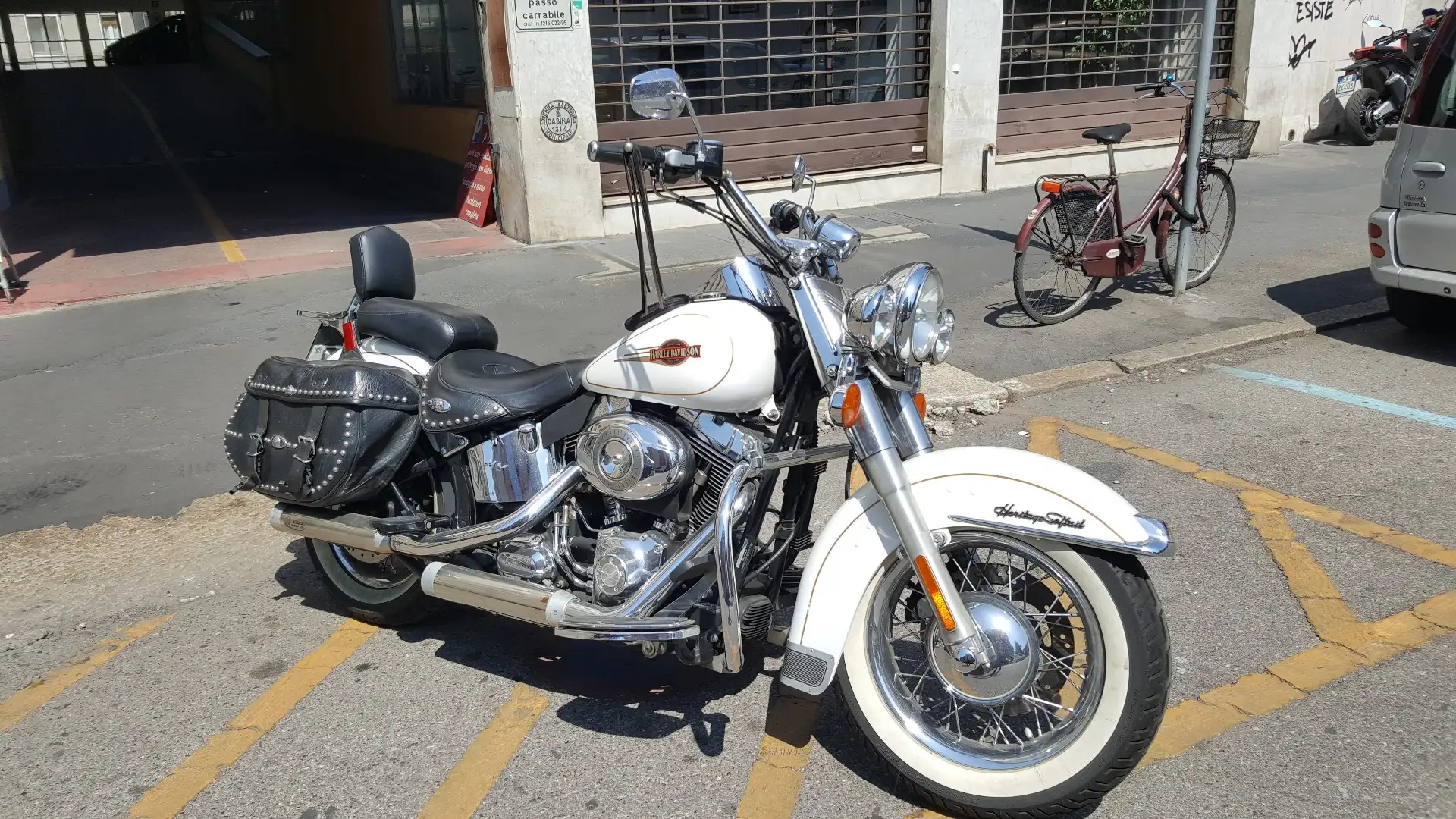 Harley-Davidson Heritage Softail Bianco - 1