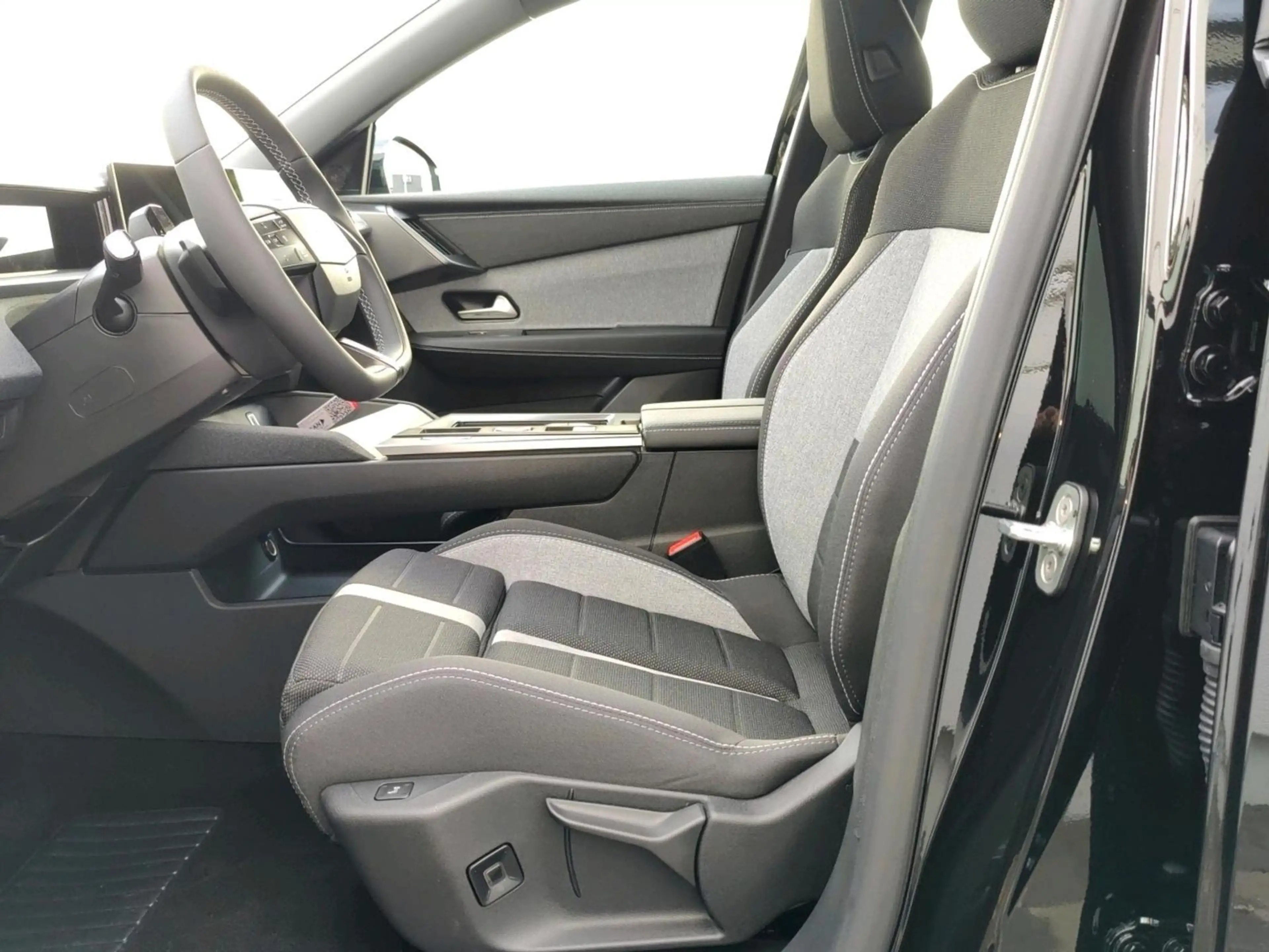 Opel Grandland X Grandland Edition Hybrid 145PS Autom. Allwetter — photo 7