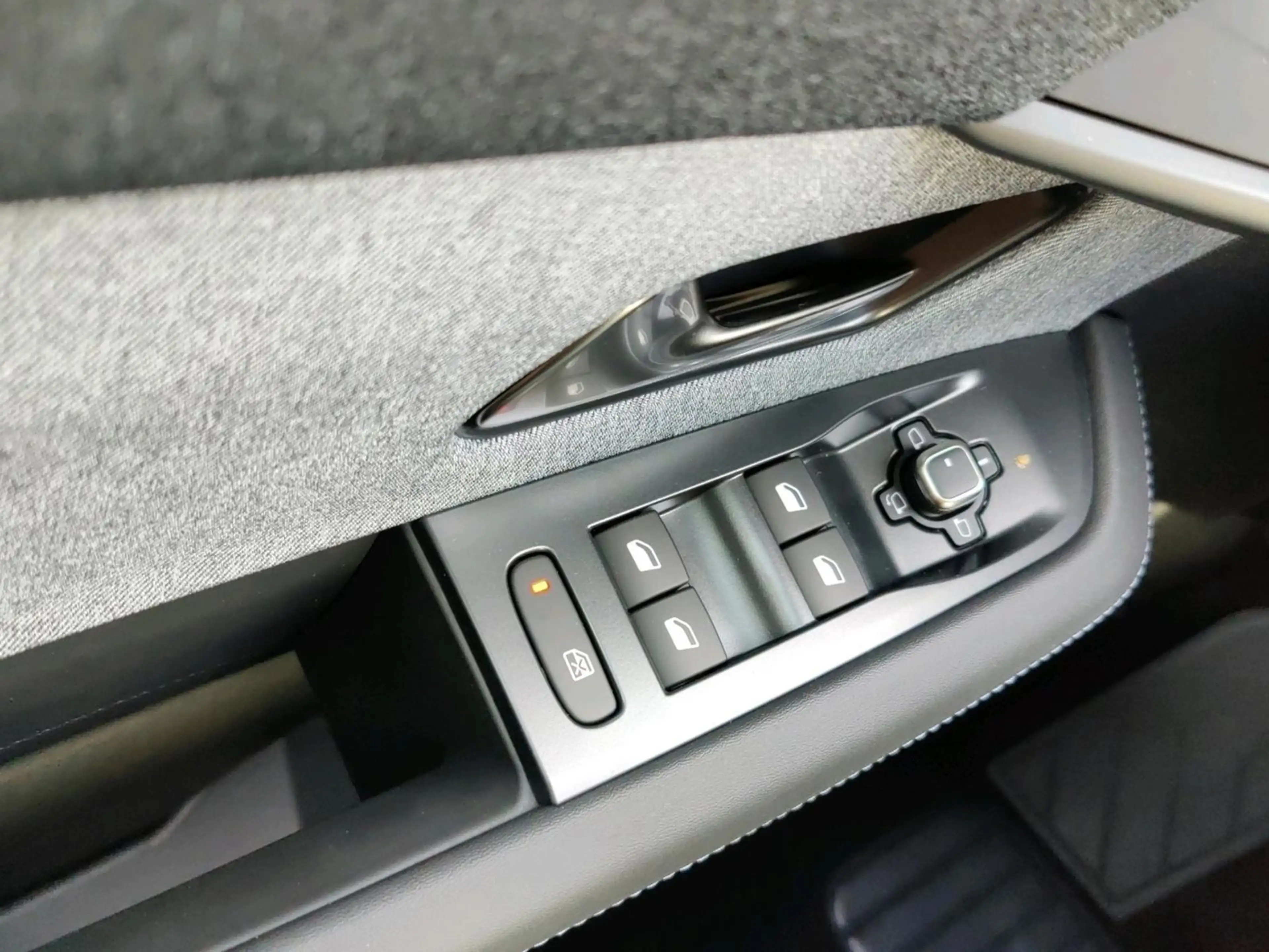 Opel Grandland X Grandland Edition Hybrid 145PS Autom. Allwetter — photo 13