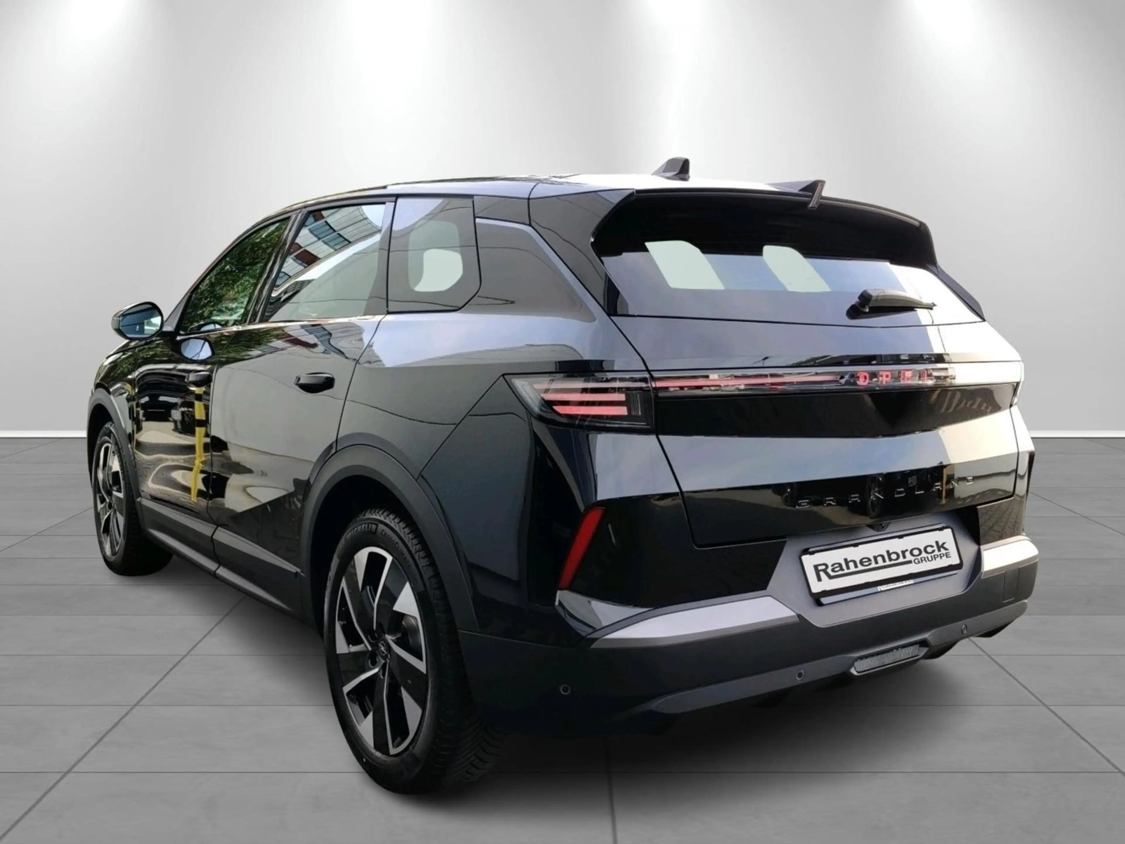 Opel Grandland X Grandland Edition Hybrid 145PS Autom. Allwetter — photo 3