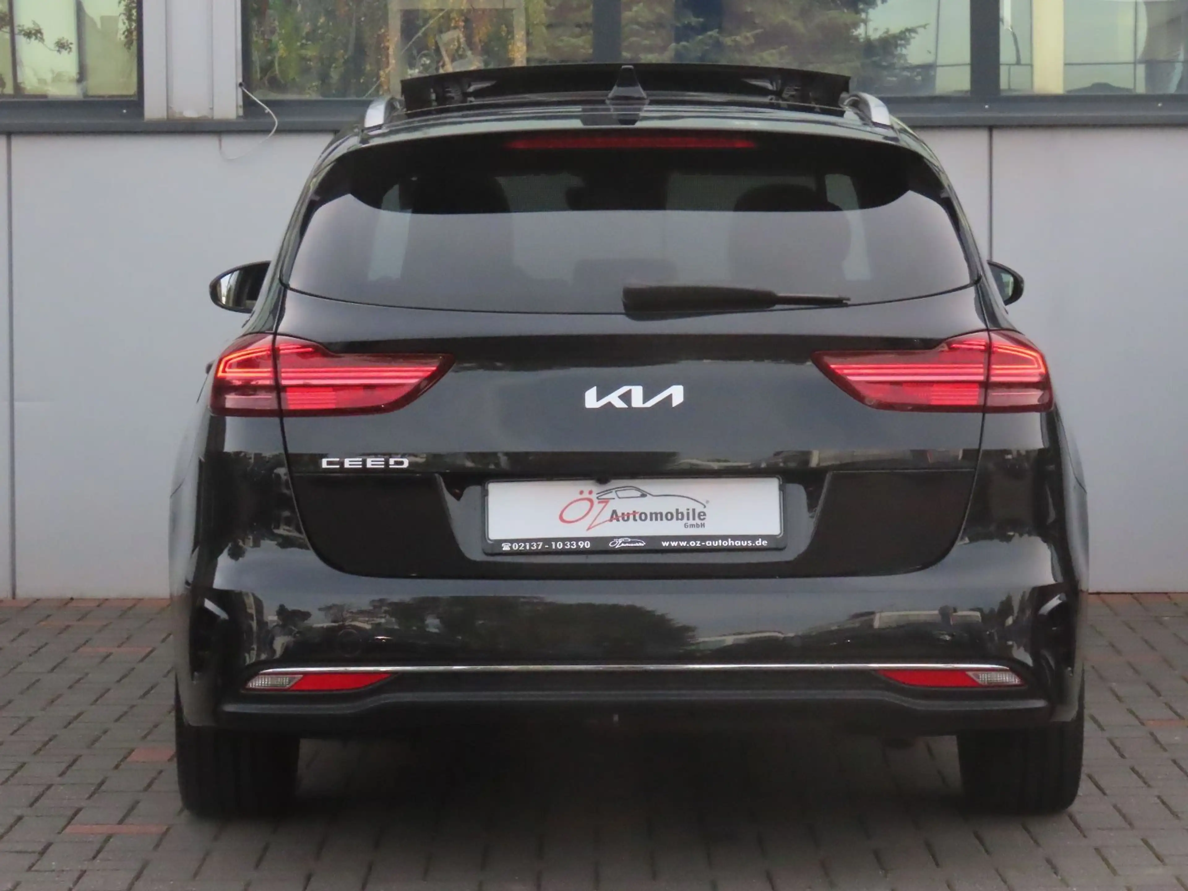 Kia Ceed SW / cee'd SW cee'd SW 1.6 CRDI Autom. Leder Sitzlüftung Klima — photo 8