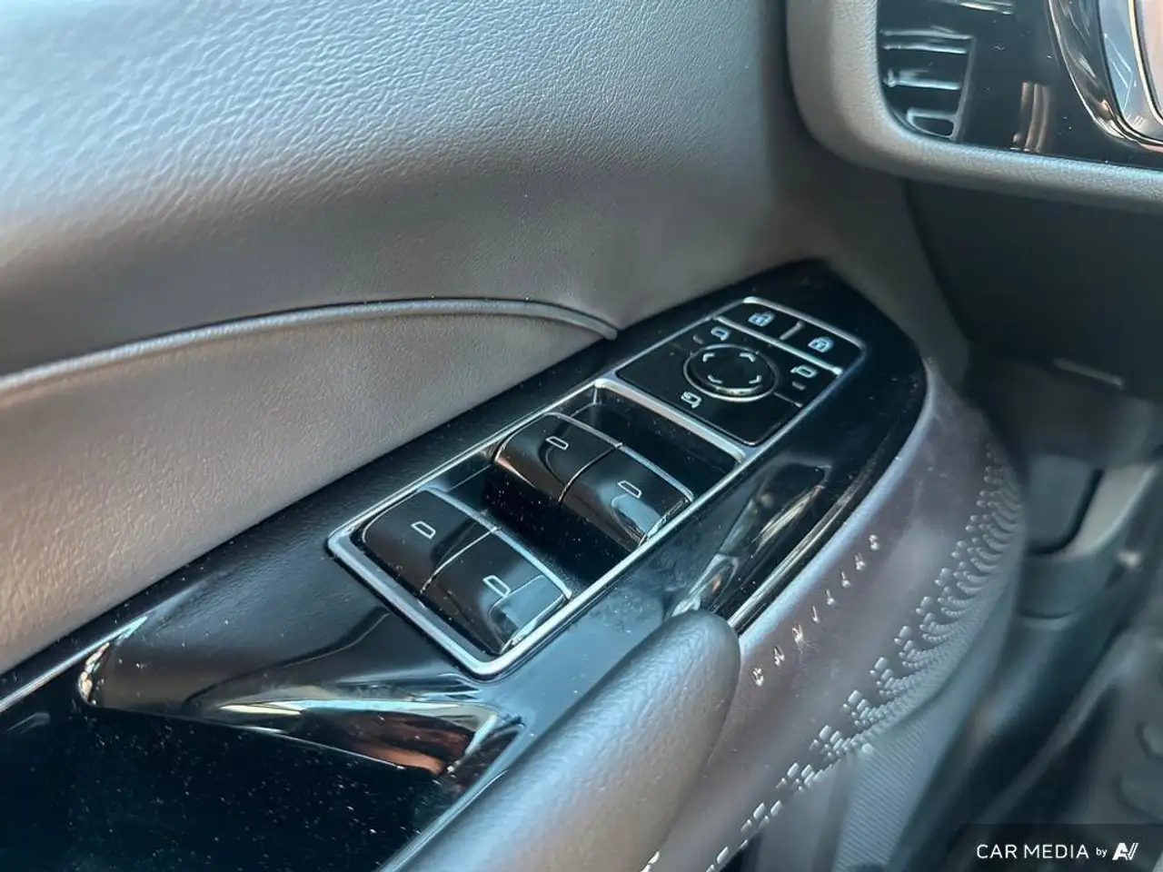 Cadillac Lyriq снимка Cadillac Lyriq