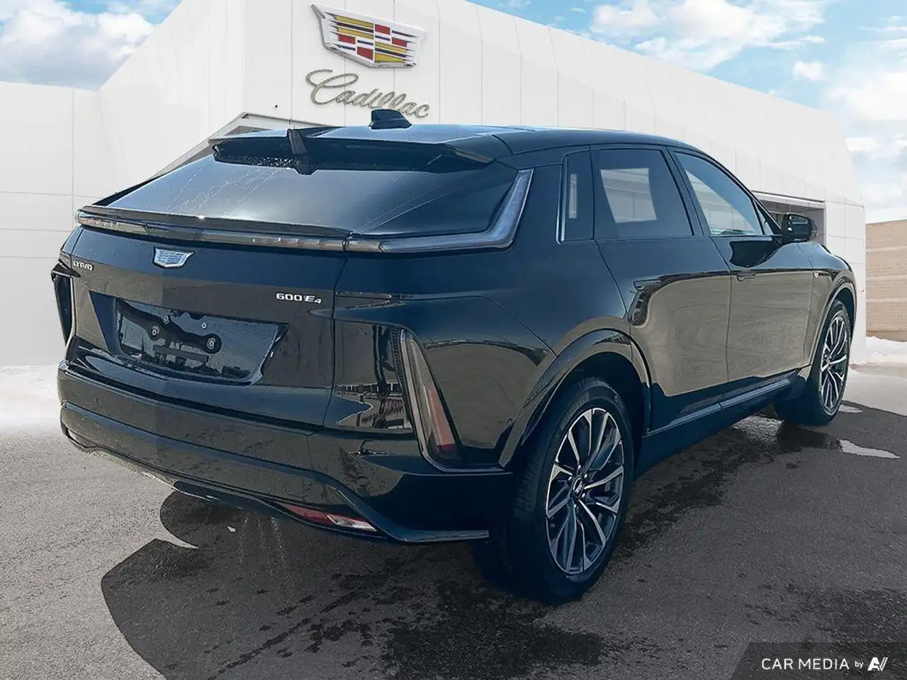 Cadillac Lyriq снимка Cadillac Lyriq