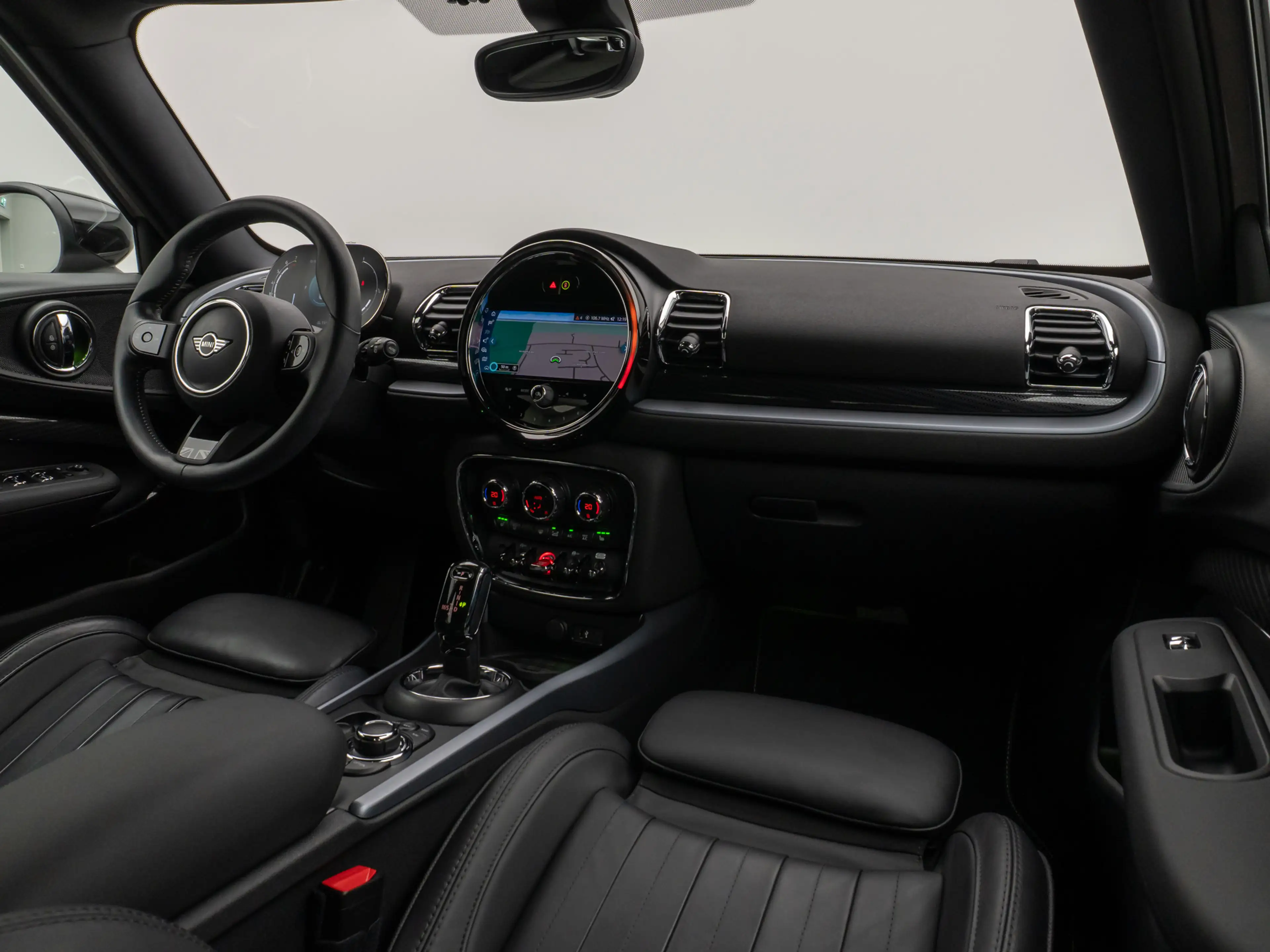 MINI Cooper S Clubman Yours Trim Kamera DAB Komfort — photo 39