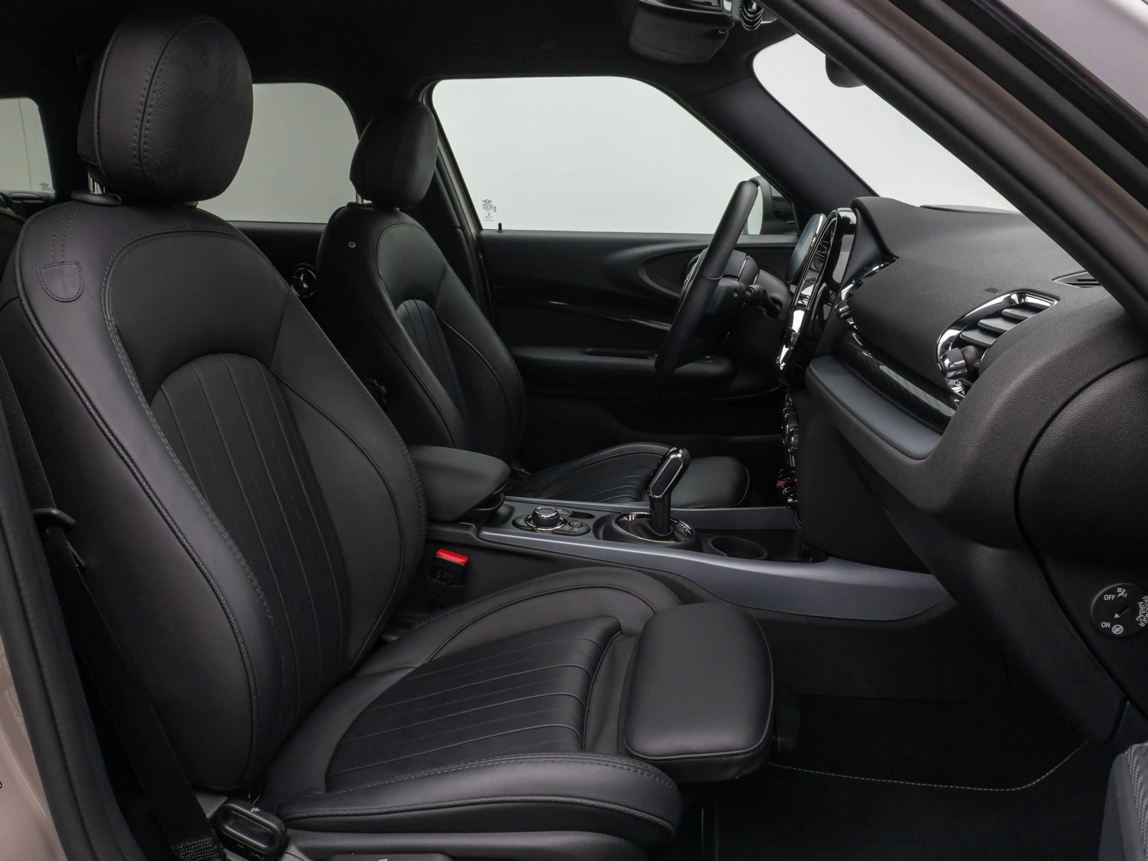 MINI Cooper S Clubman Yours Trim Kamera DAB Komfort — photo 35