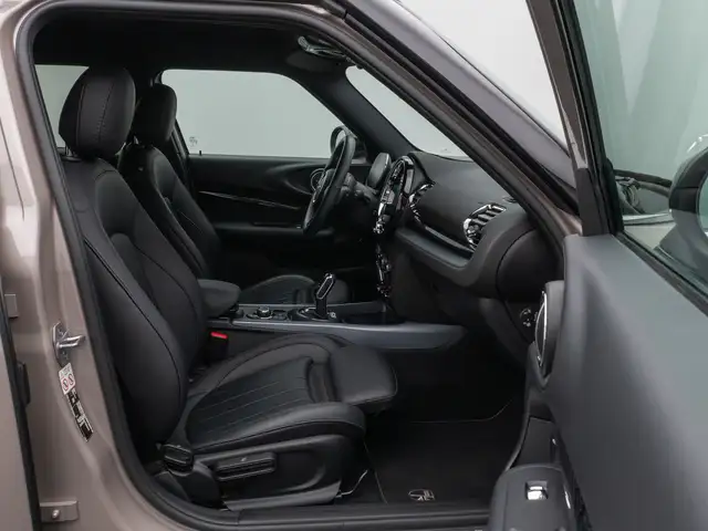 Mini Cooper Cooper view 24