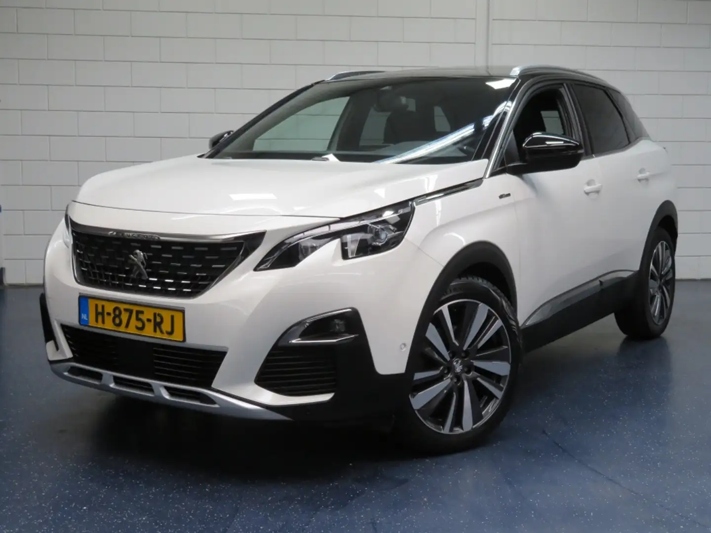 Peugeot 3008 AUTOMAAT 1.2 PureT. GT Line Wit - 1