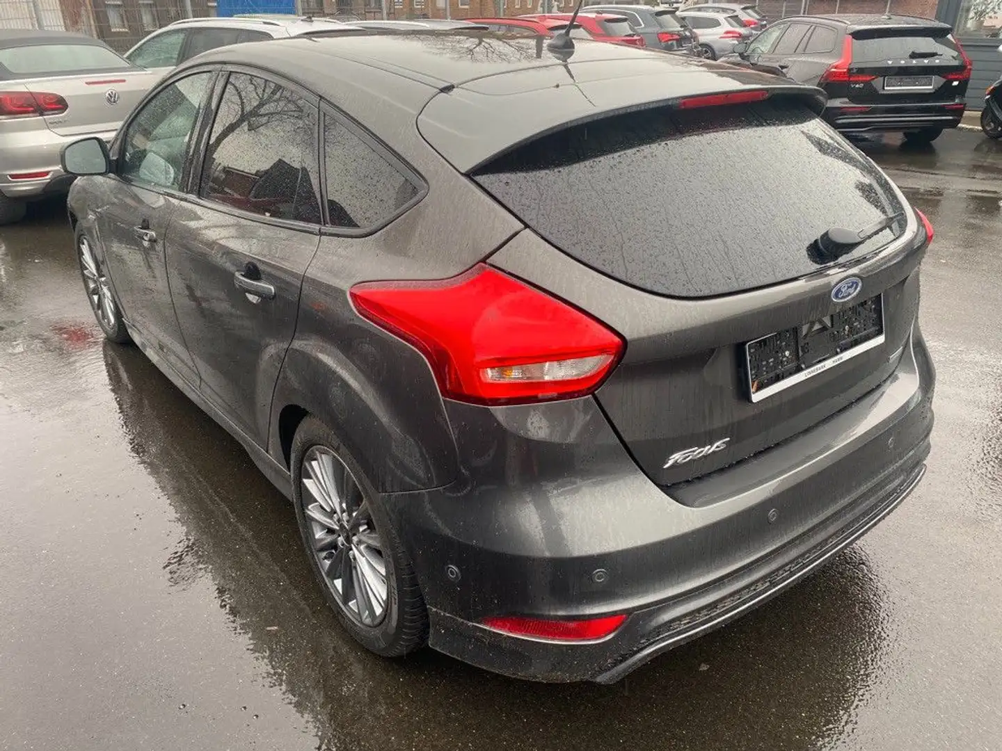 Ford Focus Lim. ST-Line Gris - 2